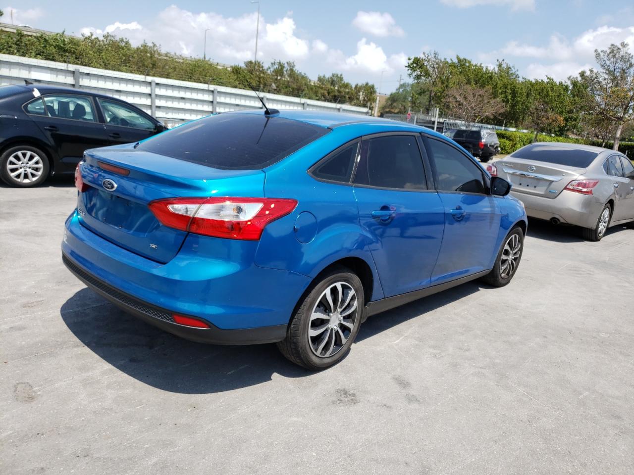 Photo 4 from auction – 2012 FORD FOCUS SE with VIN 1FAHP3F26CL243006