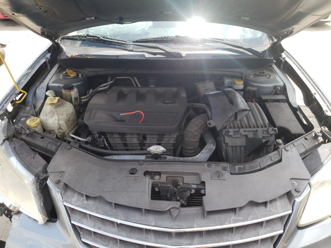 Photo 7 from auction – 2010 CHRYSLER SEBRING TO with VIN 1C3CC4FB0AN165513