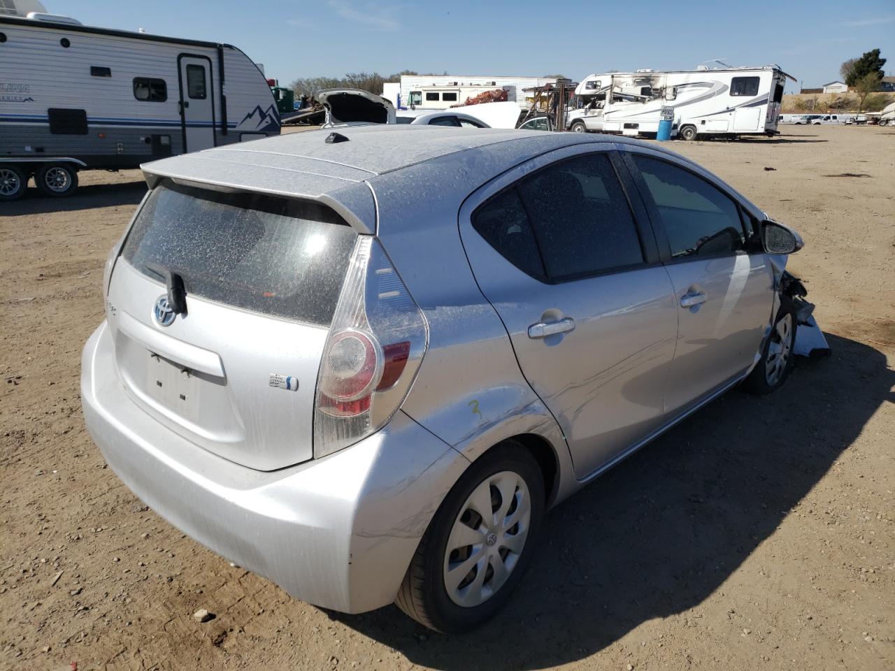 Photo 4 from auction – 2013 TOYOTA PRIUS C with VIN JTDKDTB32D1037721