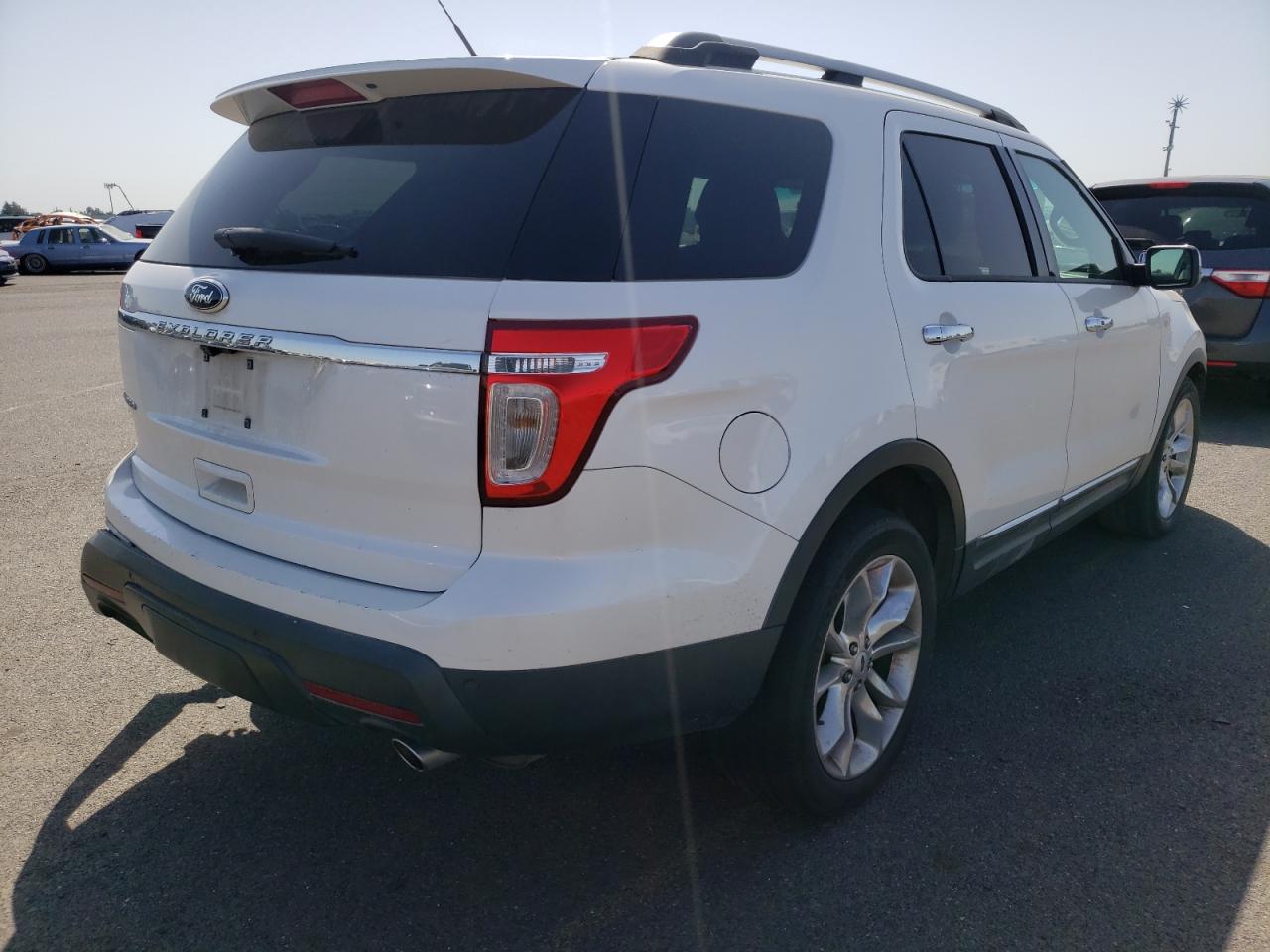Photo 4 from auction – 2013 FORD EXPLORER L with VIN 1FM5K7F89DGA41466