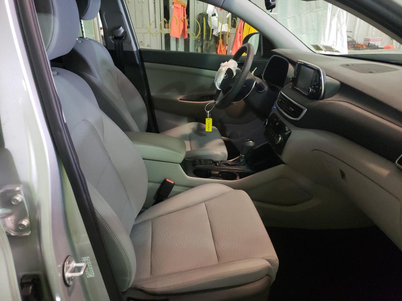 Photo 5 from auction – 2019 HYUNDAI TUCSON LIM with VIN KM8J3CA45KU856173