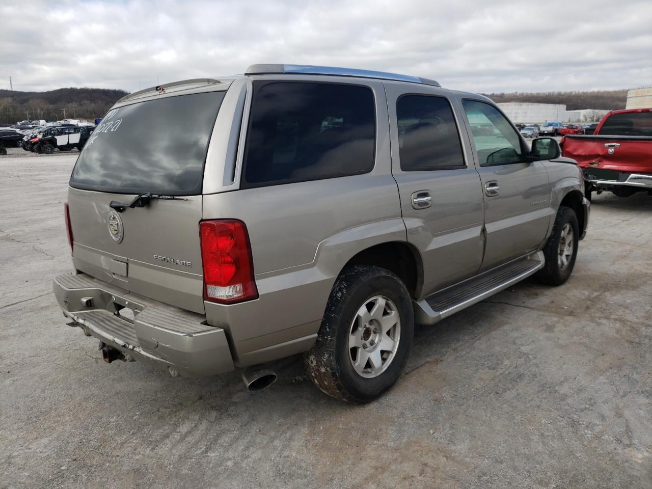 Photo 4 from auction – 2002 CADILLAC ESCALADE L with VIN 1GYEK63N92R111844