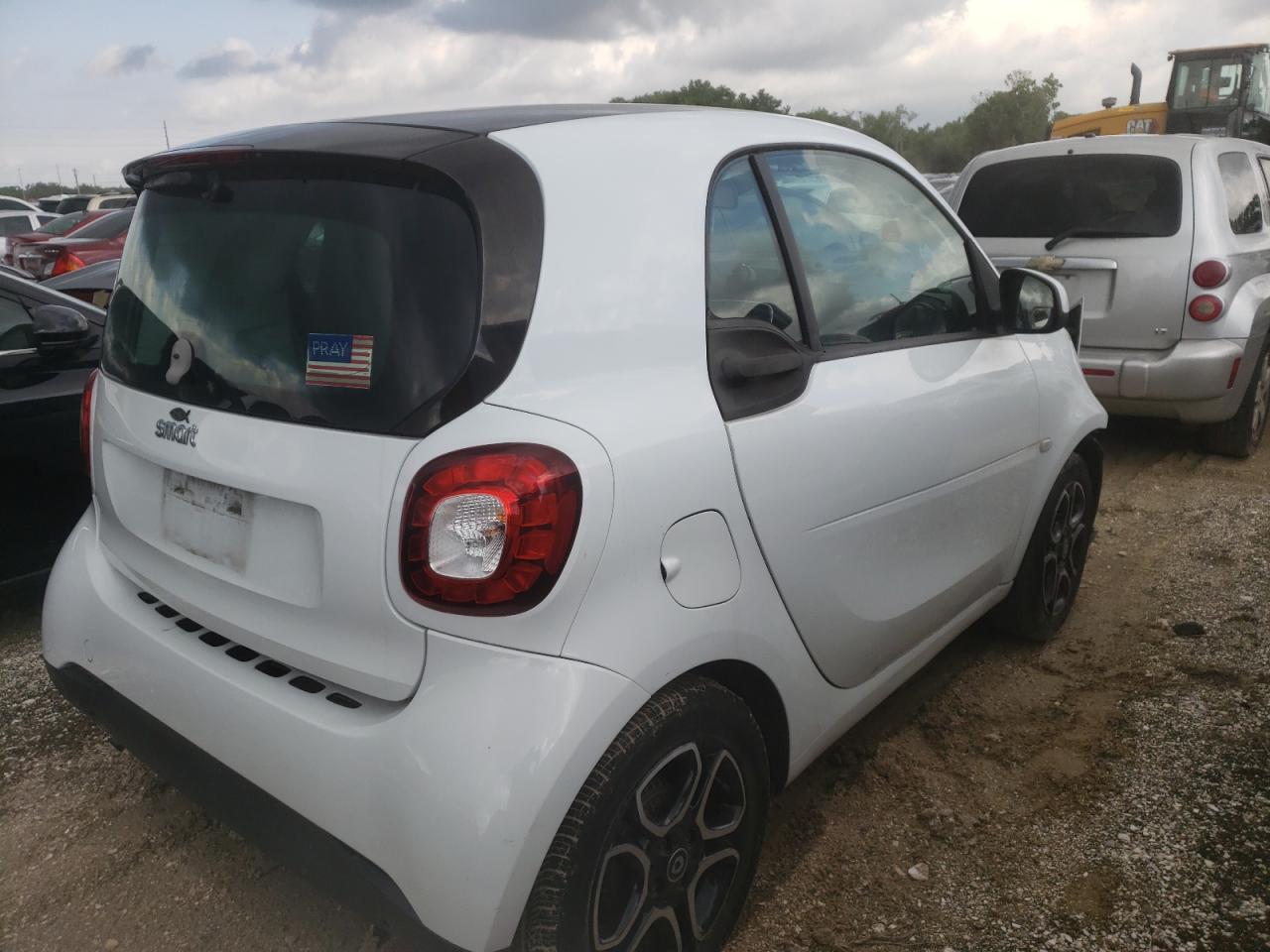 Photo 4 from auction – 2016 SMART FORTWO with VIN WMEFJ5DAXGK071956