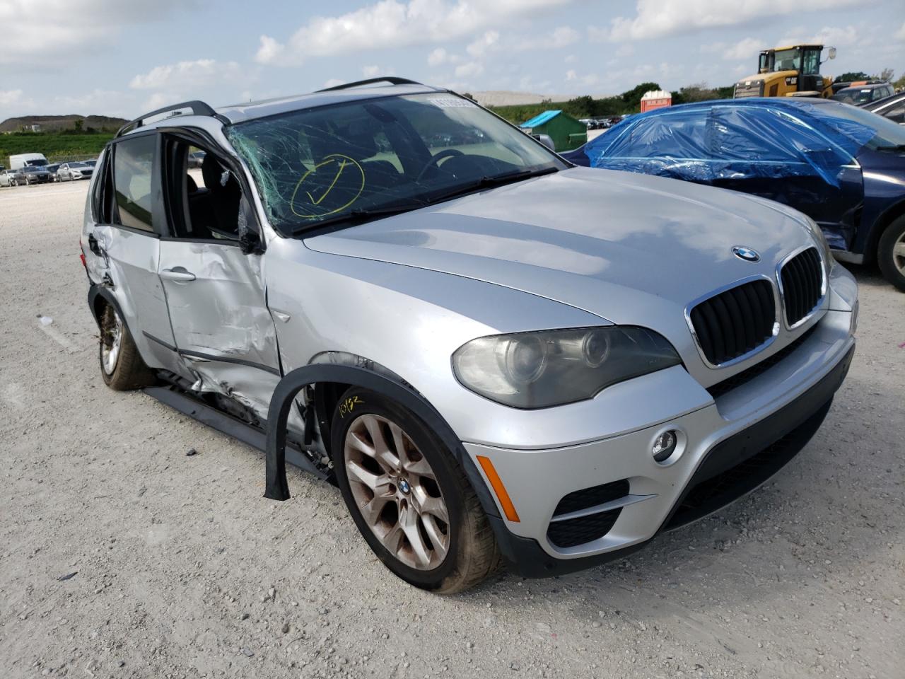 BMW X5 XDRIVE3 2011 with VIN 5UXZV4C58BL408852 - Photo from auction