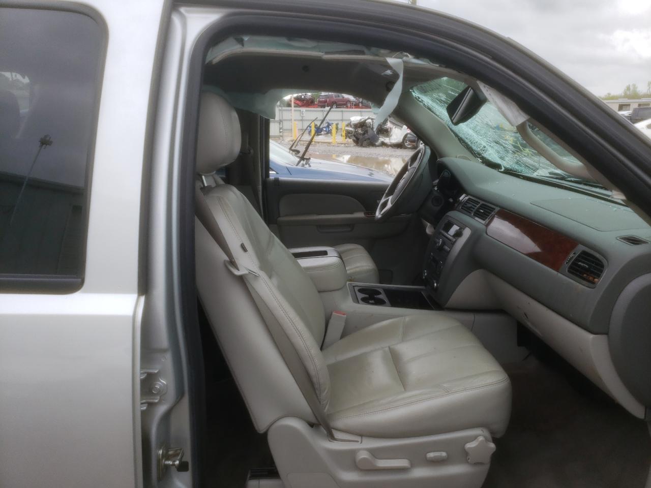 Photo 5 from auction – 2012 GMC YUKON SLT with VIN 1GKS1CE03CR229552
