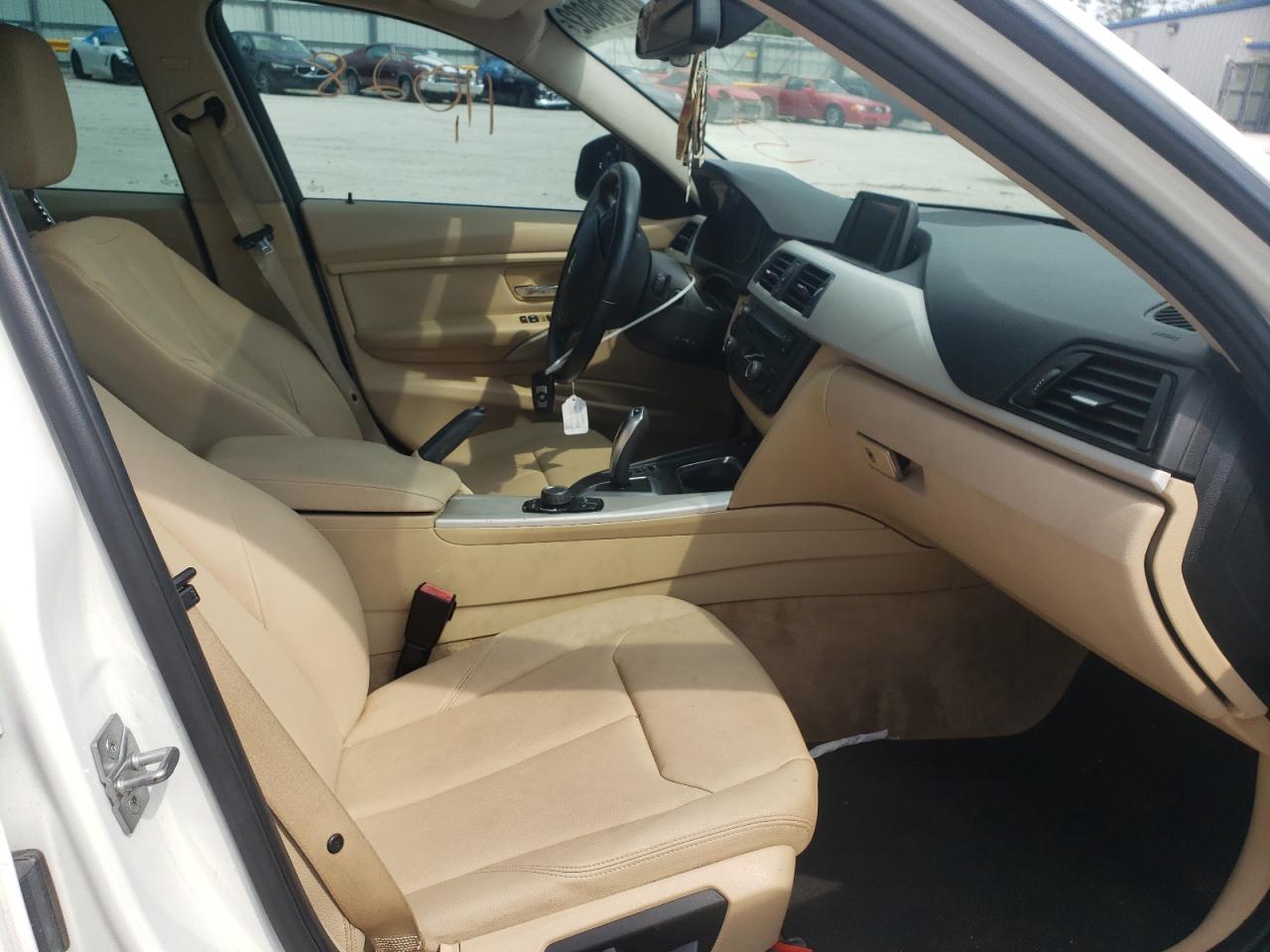 Photo 5 from auction – 2013 BMW 328 I SULE with VIN WBA3C1C52DK104708