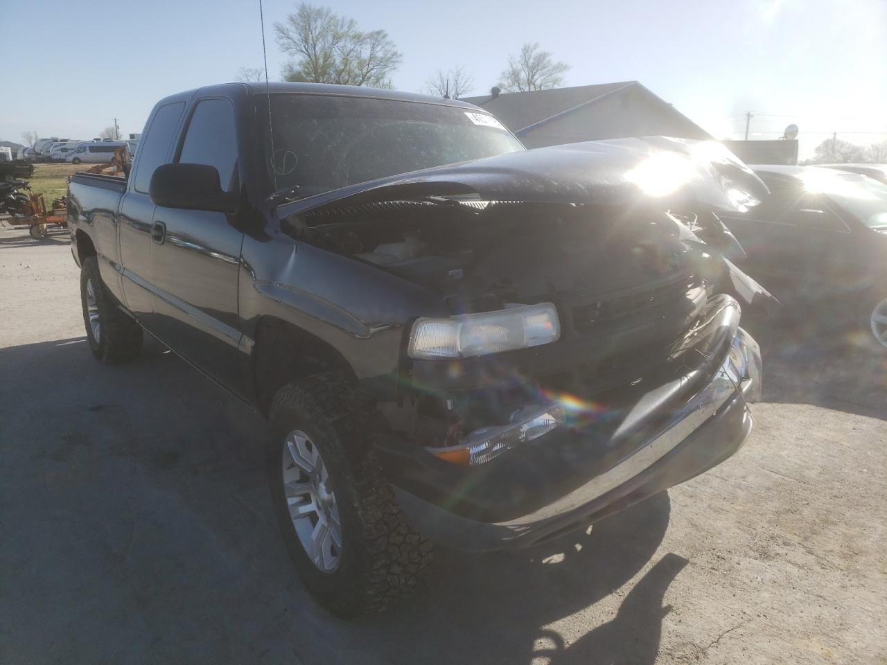 CHEVROLET SILVRDO LT 2002 with VIN 2GCEK19T021239834 - Photo from auction