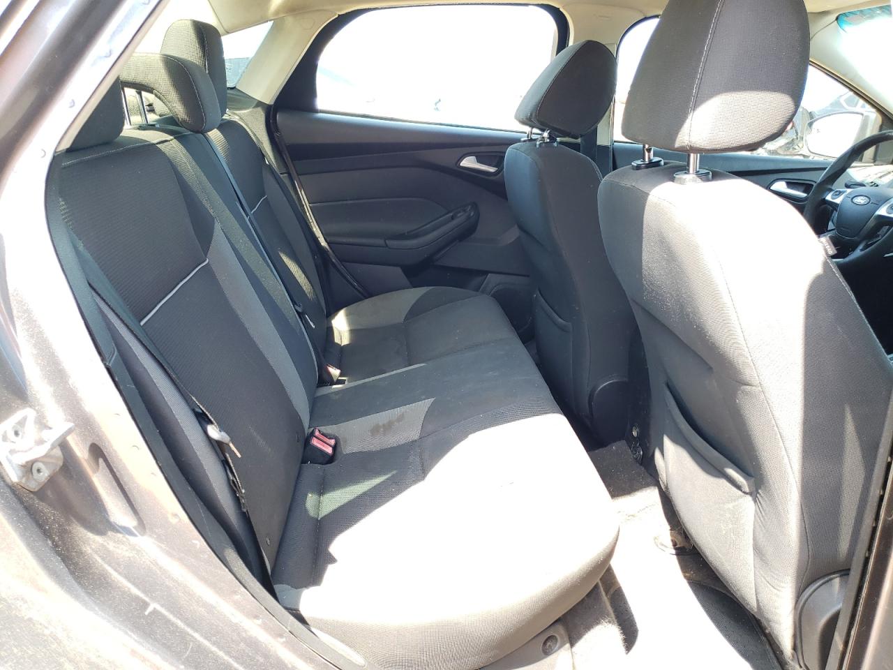 Foto 6 de la subasta – 2013 FORD FOCUS SE con VIN 1FADP3F29DL253481