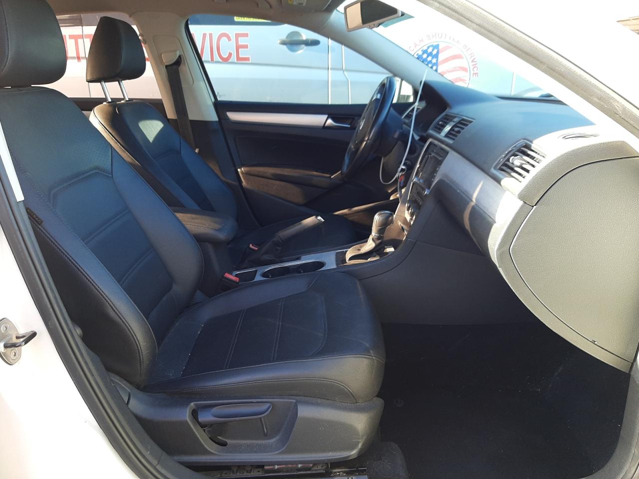 Photo 5 from auction – 2013 VOLKSWAGEN PASSAT SE with VIN 1VWBP7A37DC087466