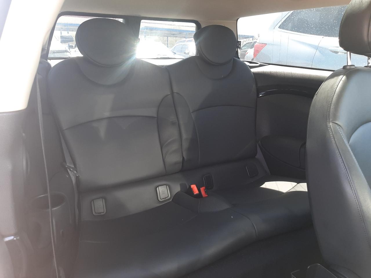 صورة رقم 6 من المزاد - 2011 MINI COOPER S C مع VIN WMWZG3C59BTY35184