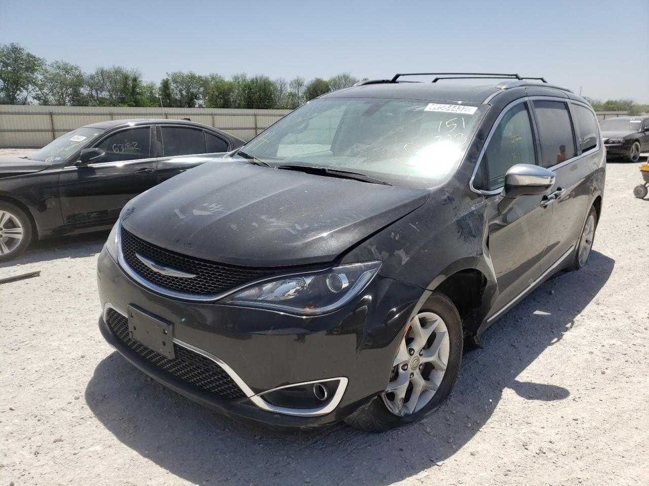 Фото 2 с аукциона – 2020 CHRYSLER PACIFICA L с VIN 2C4RC1GG4LR151313