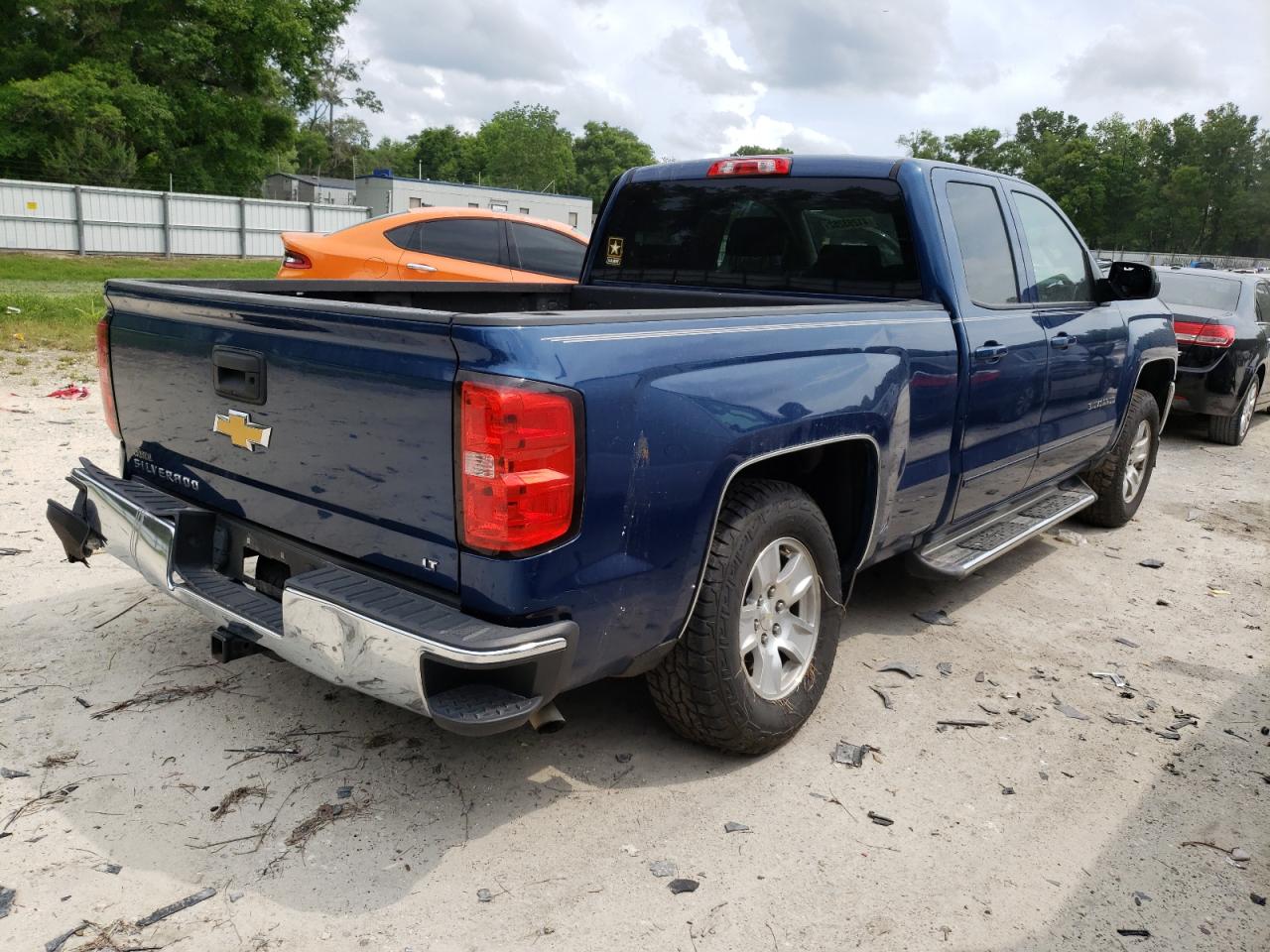 Photo 4 from auction – 2017 CHEVROLET SILVERADO with VIN 1GCRCREC9HZ326344