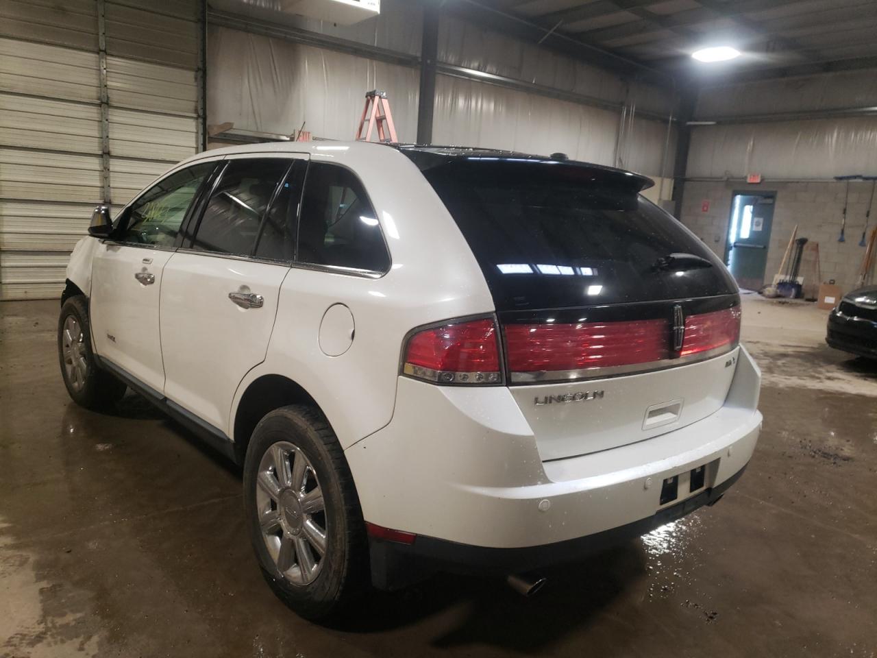 Photo 3 from auction – 2009 LINCOLN MKX with VIN 2LMDU68C49BJ07684