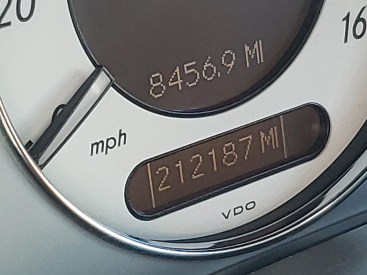 Photo 8 from auction – 2009 MERCEDES-BENZ E-CLASS with VIN WDBUF56XX9B387402