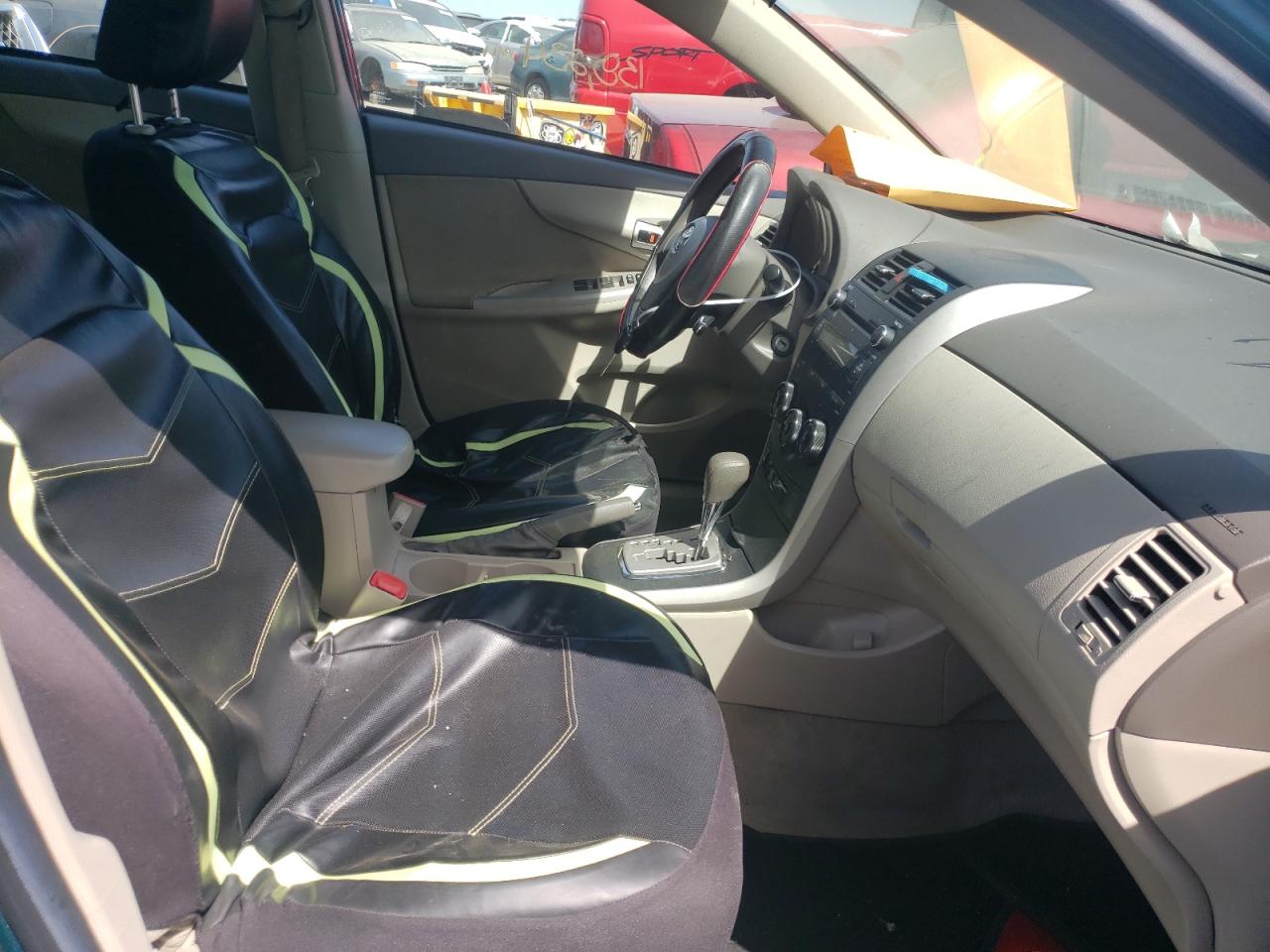 Photo 5 from auction – 2010 TOYOTA COROLLA LE with VIN 2T1BU4EE5AC325131