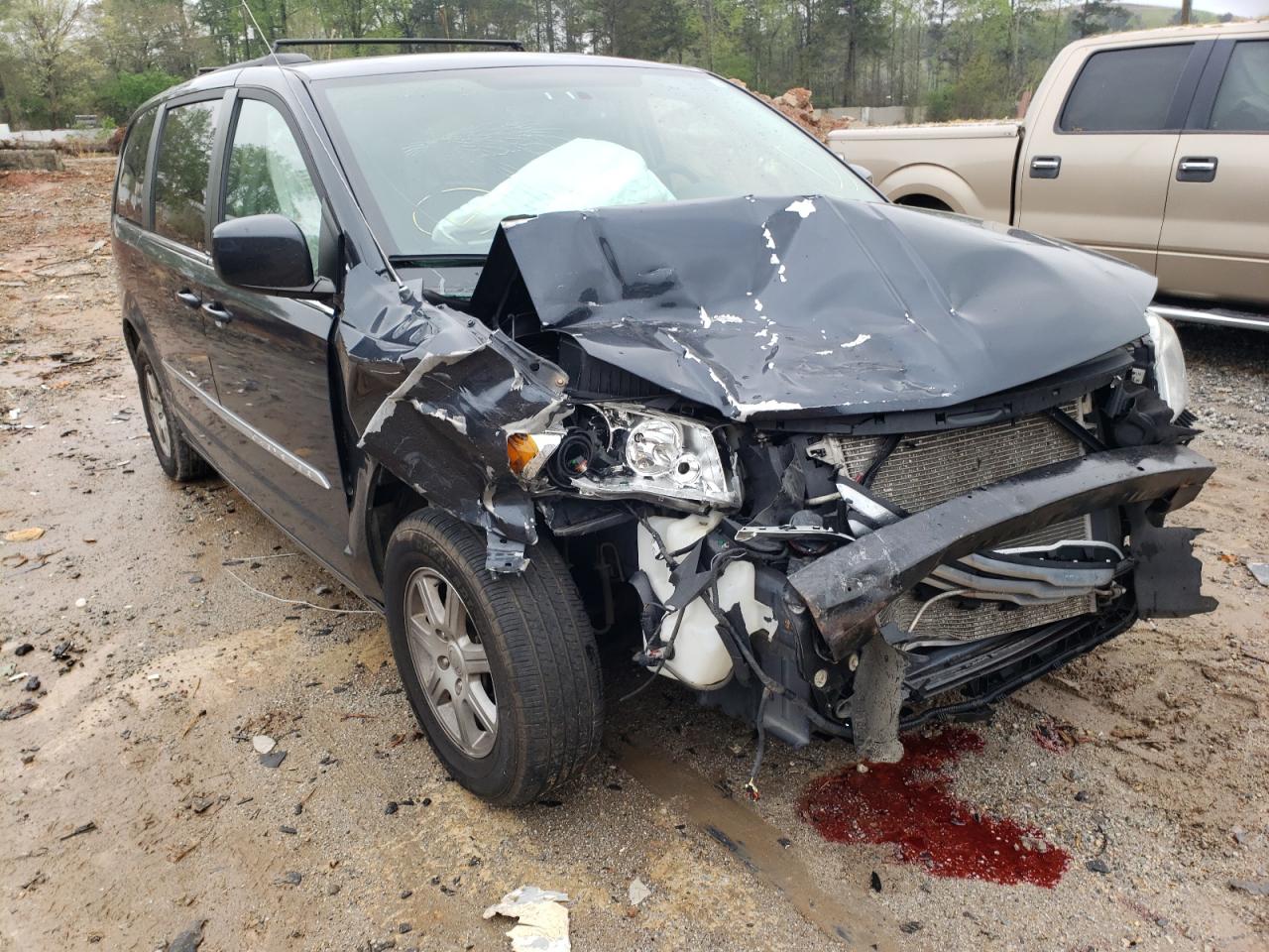 CHRYSLER TOWN & COU 2013 with VIN 2C4RC1BG7DR594256 - Photo from auction