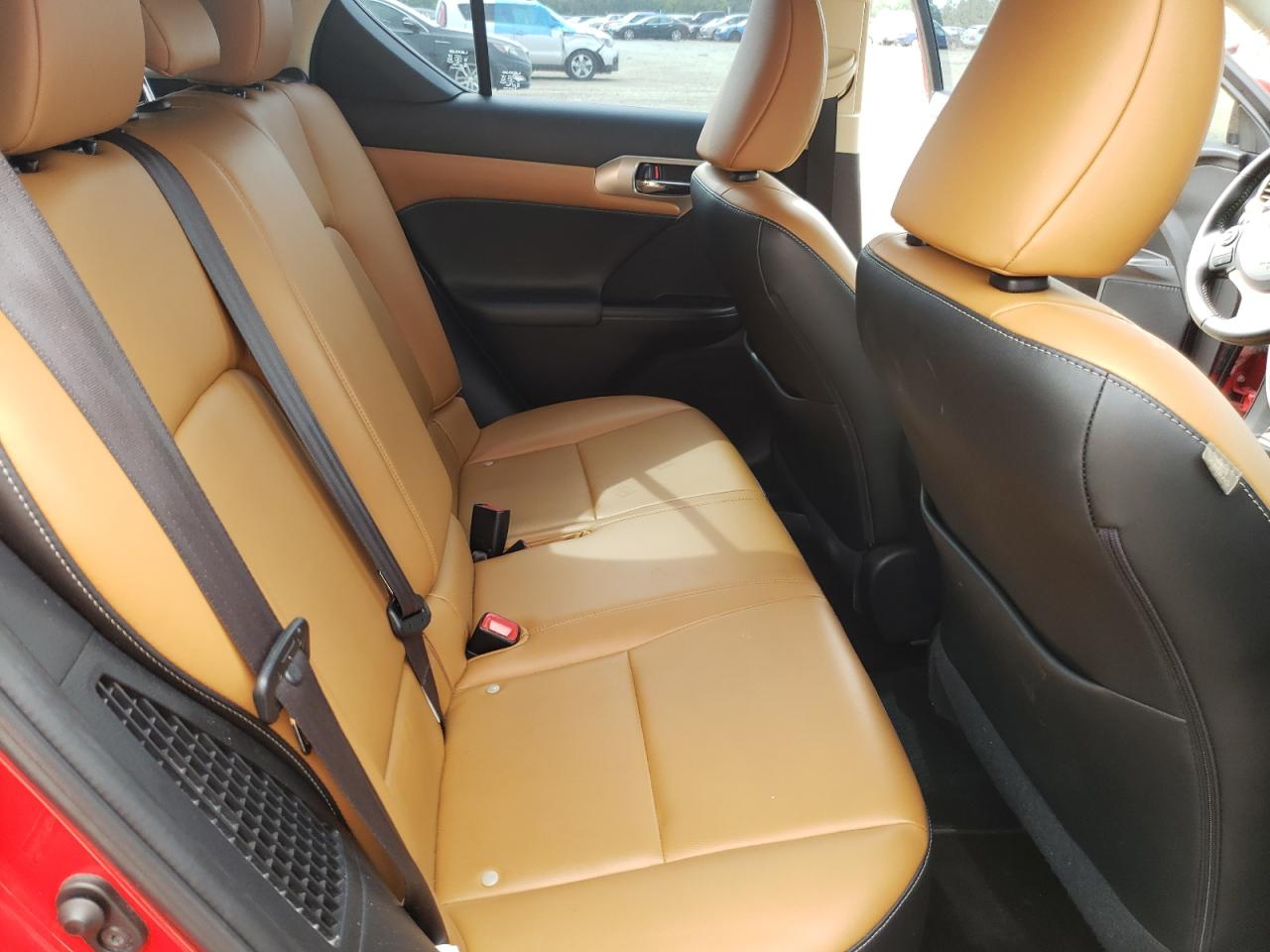 Photo 6 from auction – 2014 LEXUS CT 200 with VIN JTHKD5BH2E2206914