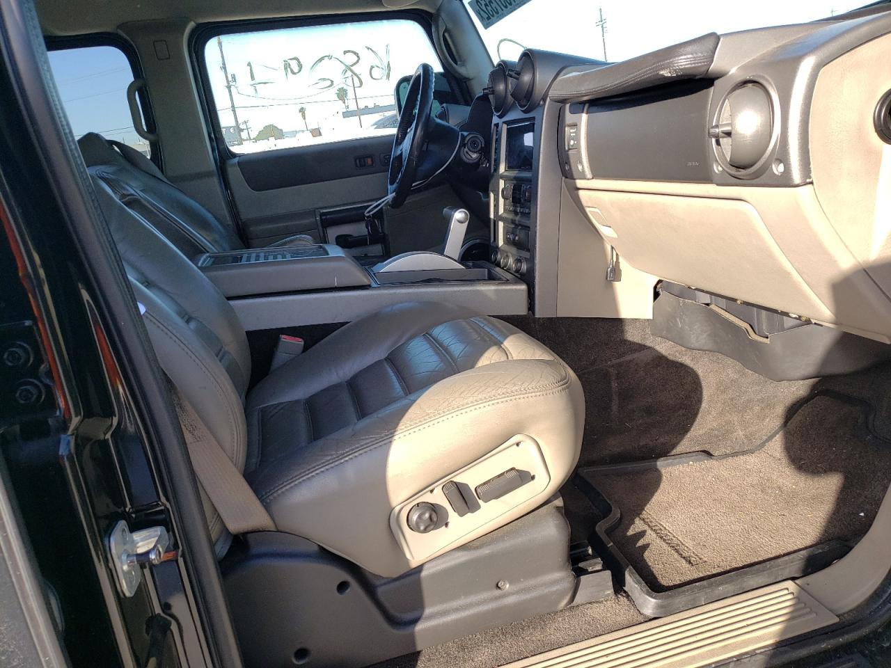 Photo 5 from auction – 2003 HUMMER H2 with VIN 5GRGN23U53H123047