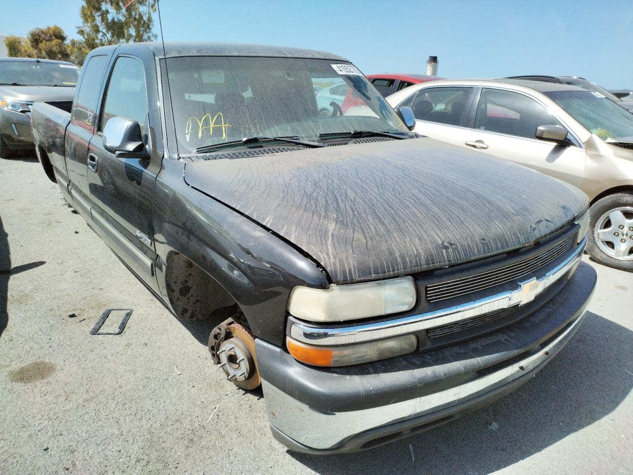 CHEVROLET SILVERADO 2001 with VIN 2GCEC19T111163746 - Photo from auction