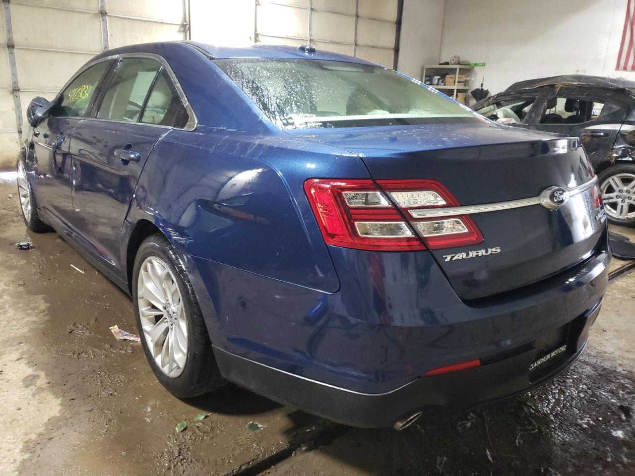 Photo 3 from auction – 2016 FORD TAURUS LIM with VIN 1FAHP2J80GG107877