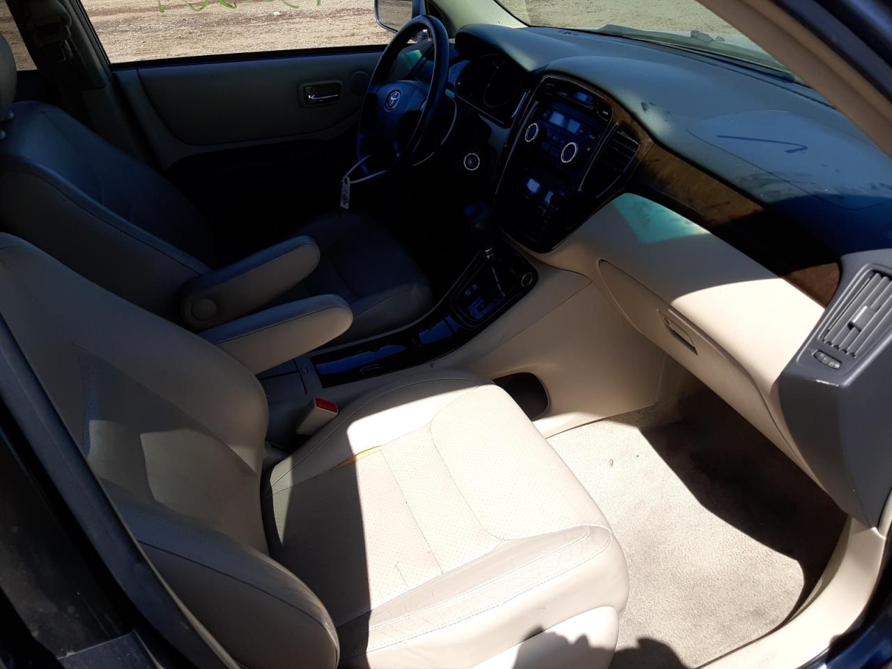 Photo 5 from auction – 2003 TOYOTA HIGHLANDER with VIN JTEGF21A730111922