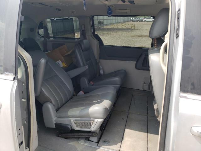 Photo 6 from auction – 2010 CHRYSLER TOWN & COU with VIN 2A4RR5D13AR133950