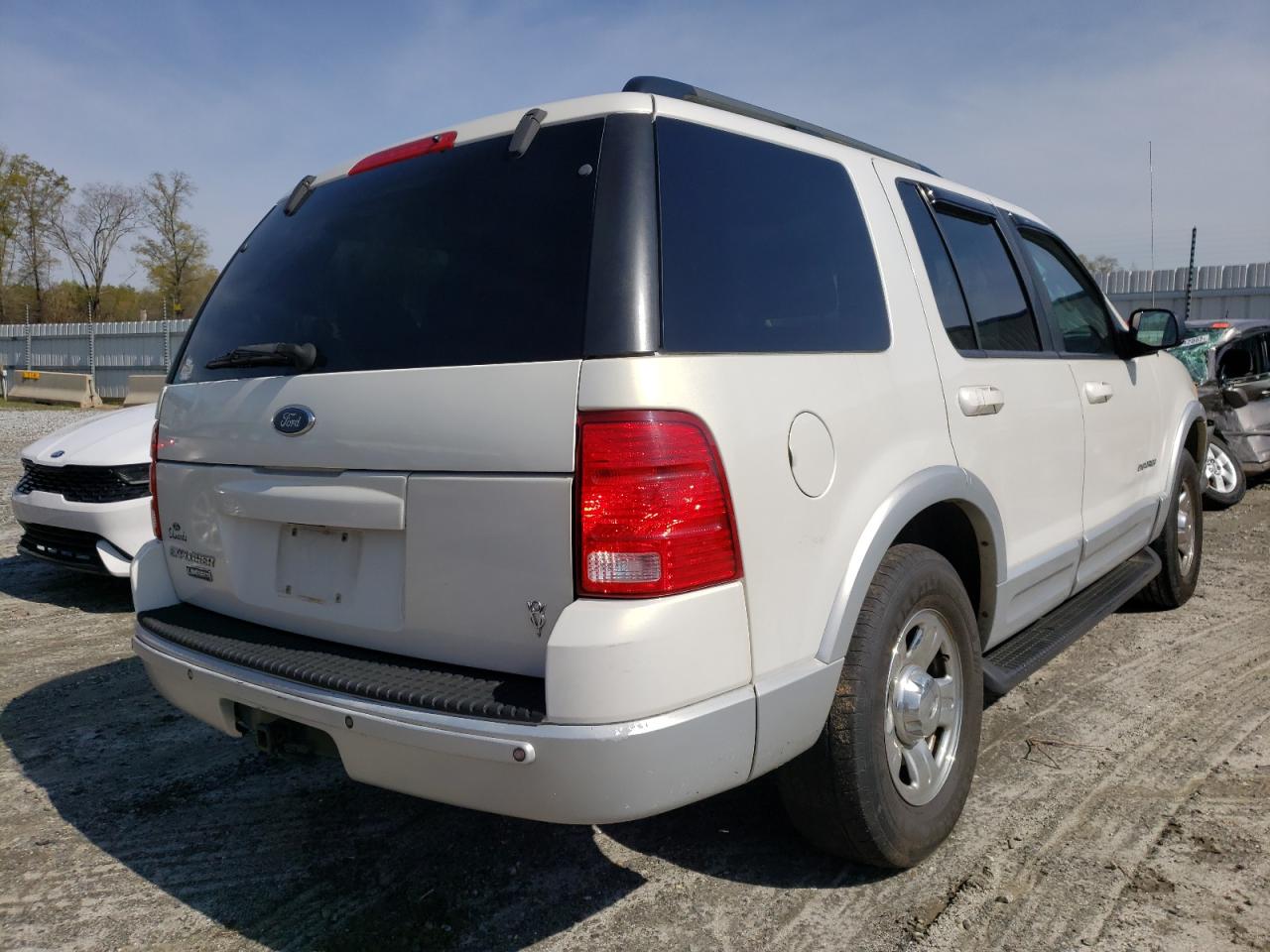 Foto 4 de la subasta – 2002 FORD EXPLORER L con VIN 1FMDU65WX2ZB57194
