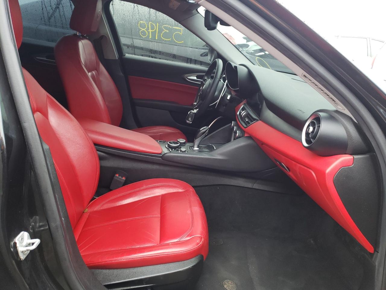 Фото 5 с аукциона – 2017 ALFA ROMEO GIULIA с VIN ZARFAEBN6H7531080