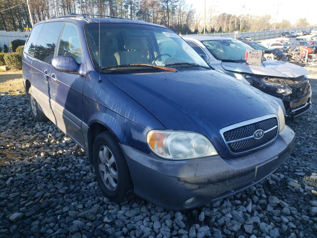 KIA SEDONA EX 2004 with VIN KNDUP131546567282 - Photo from auction