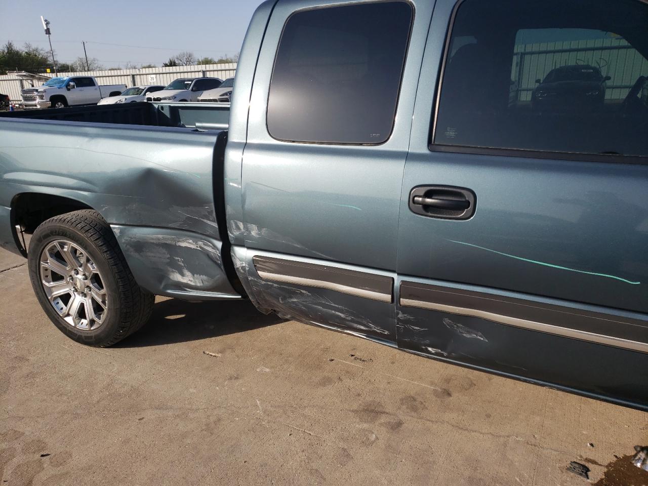 Photo 9 from auction – 2006 CHEVROLET SILVERADO with VIN 1GCEC19Z36Z249840