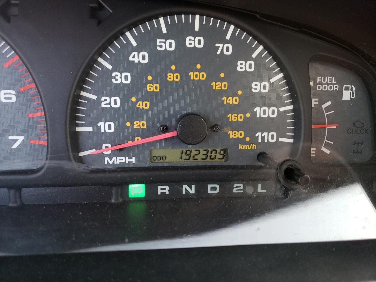 Photo 8 from auction – 1999 TOYOTA 4RUNNER SR with VIN JT3GN86R6X0097725