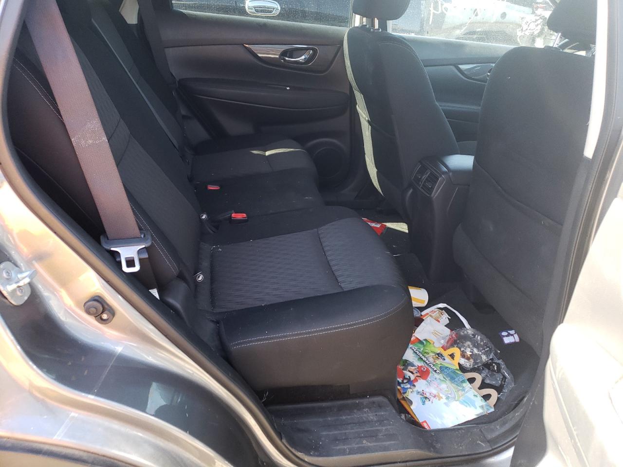Photo 6 from auction – 2017 NISSAN ROGUE S with VIN KNMAT2MT3HP520417
