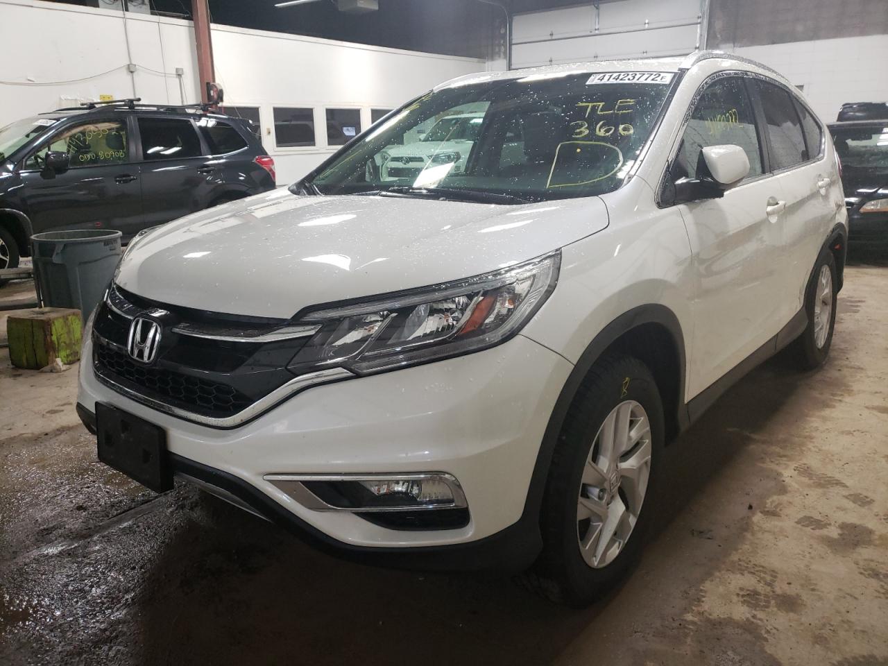 Photo 2 from auction – 2015 HONDA CR-V EXL with VIN 5J6RM4H74FL002680