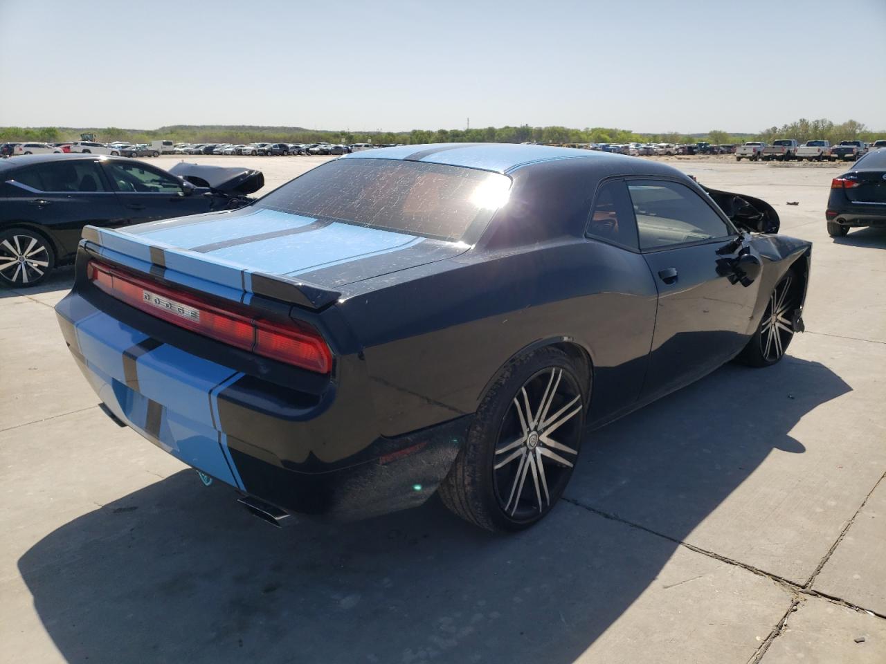 Photo 4 from auction – 2014 DODGE CHALLENGER with VIN 2C3CDYAG1EH126712