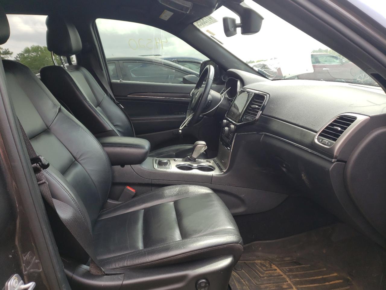Photo 5 from auction – 2019 JEEP GR CHEROKE with VIN 1C4RJFBG6KC750795