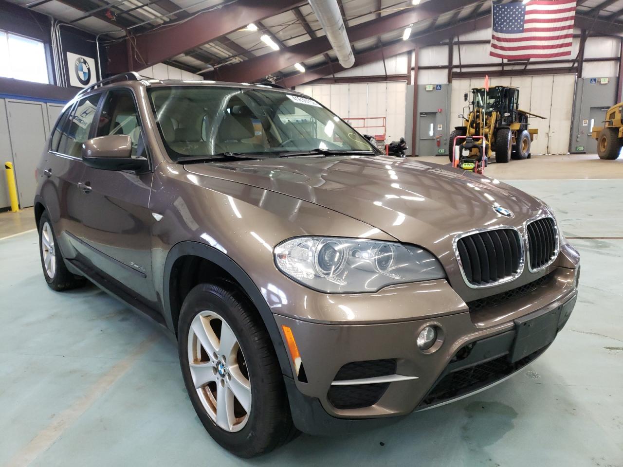BMW X5 XDRIVE3 2012 with VIN 5UXZV4C52CL756230 - Photo from auction
