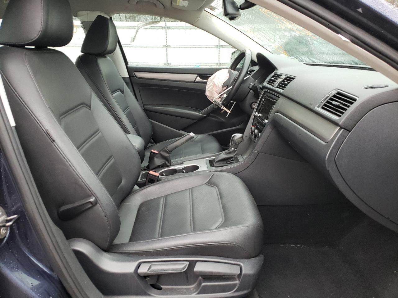 Photo 5 from auction – 2014 VOLKSWAGEN PASSAT SE with VIN 1VWBT7A36EC089741