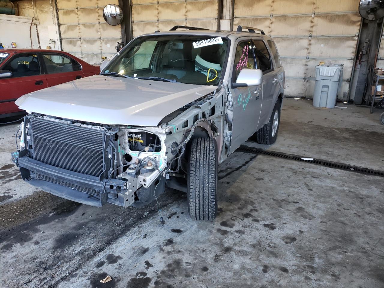 Photo 2 from auction – 2009 FORD ESCAPE LIM with VIN 1FMCU94G79KB96836