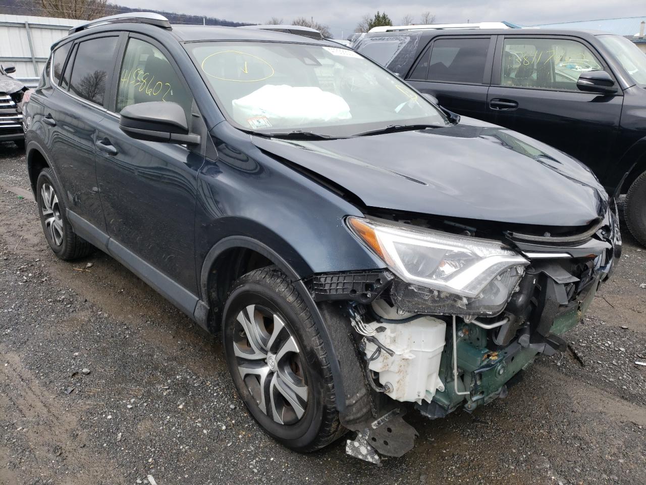 Photo 1 from auction – 2017 TOYOTA RAV4 LE with VIN JTMBFREV7HJ119170