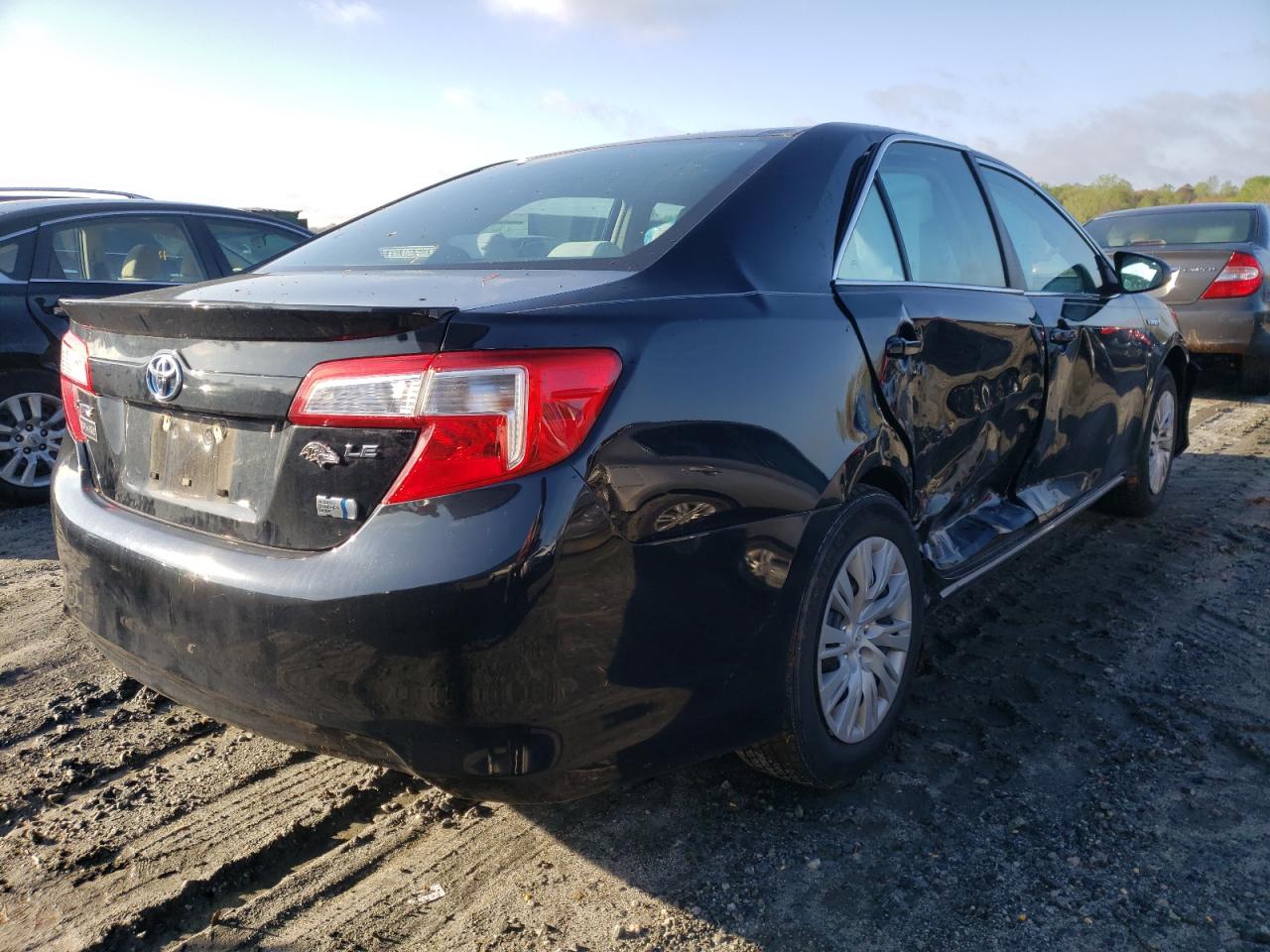 Photo 4 from auction – 2012 TOYOTA CAMRY HYBR with VIN 4T1BD1FK0CU021032