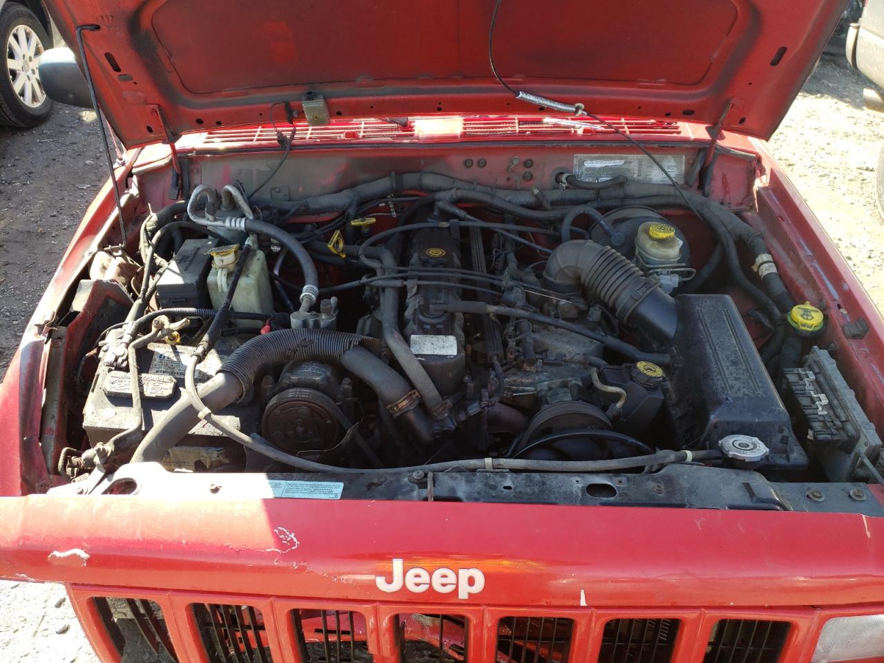 Photo 7 from auction – 2000 JEEP CHEROKEE S with VIN 1J4FF48S7YL270336