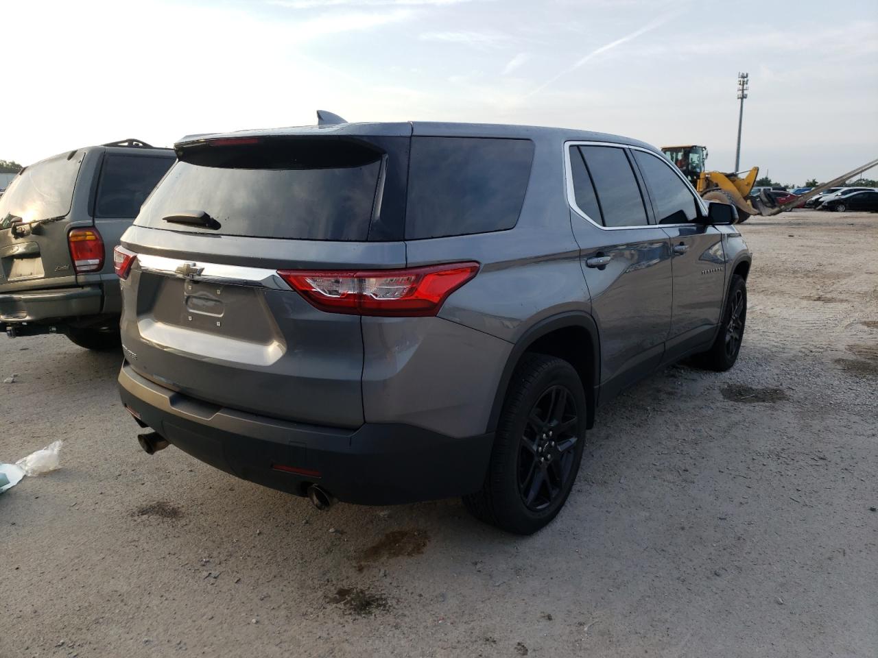Photo 4 from auction – 2020 CHEVROLET TRAVERSE L with VIN 1GNERFKW2LJ237501