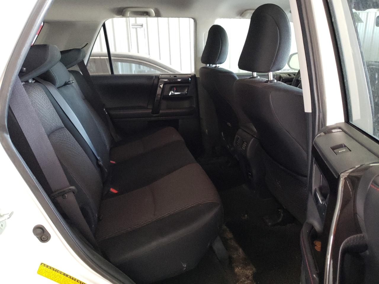 Photo 6 from auction – 2017 TOYOTA 4RUNNER with VIN JTEBU5JR8H5469354