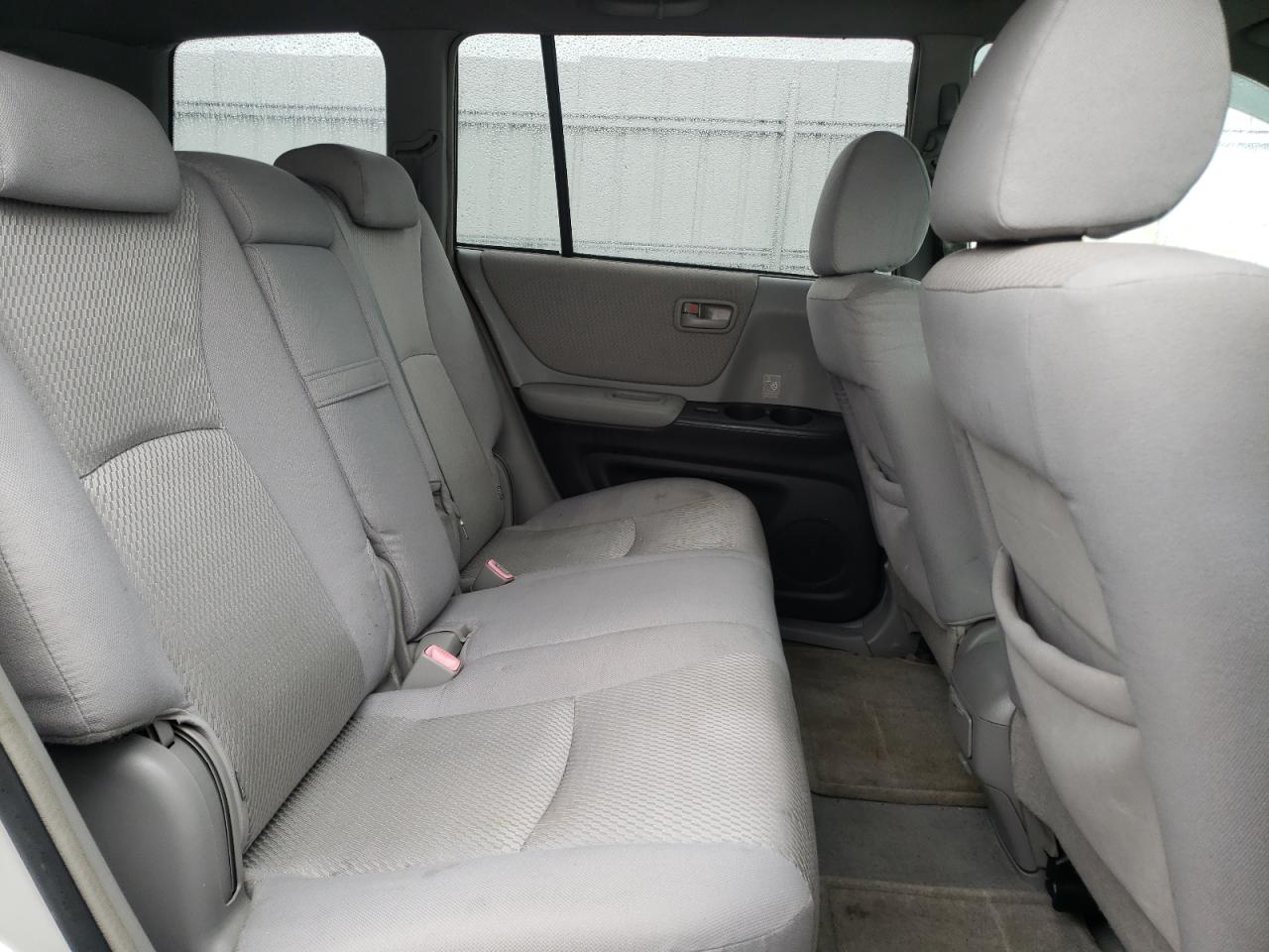 Photo 6 from auction – 2004 TOYOTA HIGHLANDER with VIN JTEDP21AX40039101