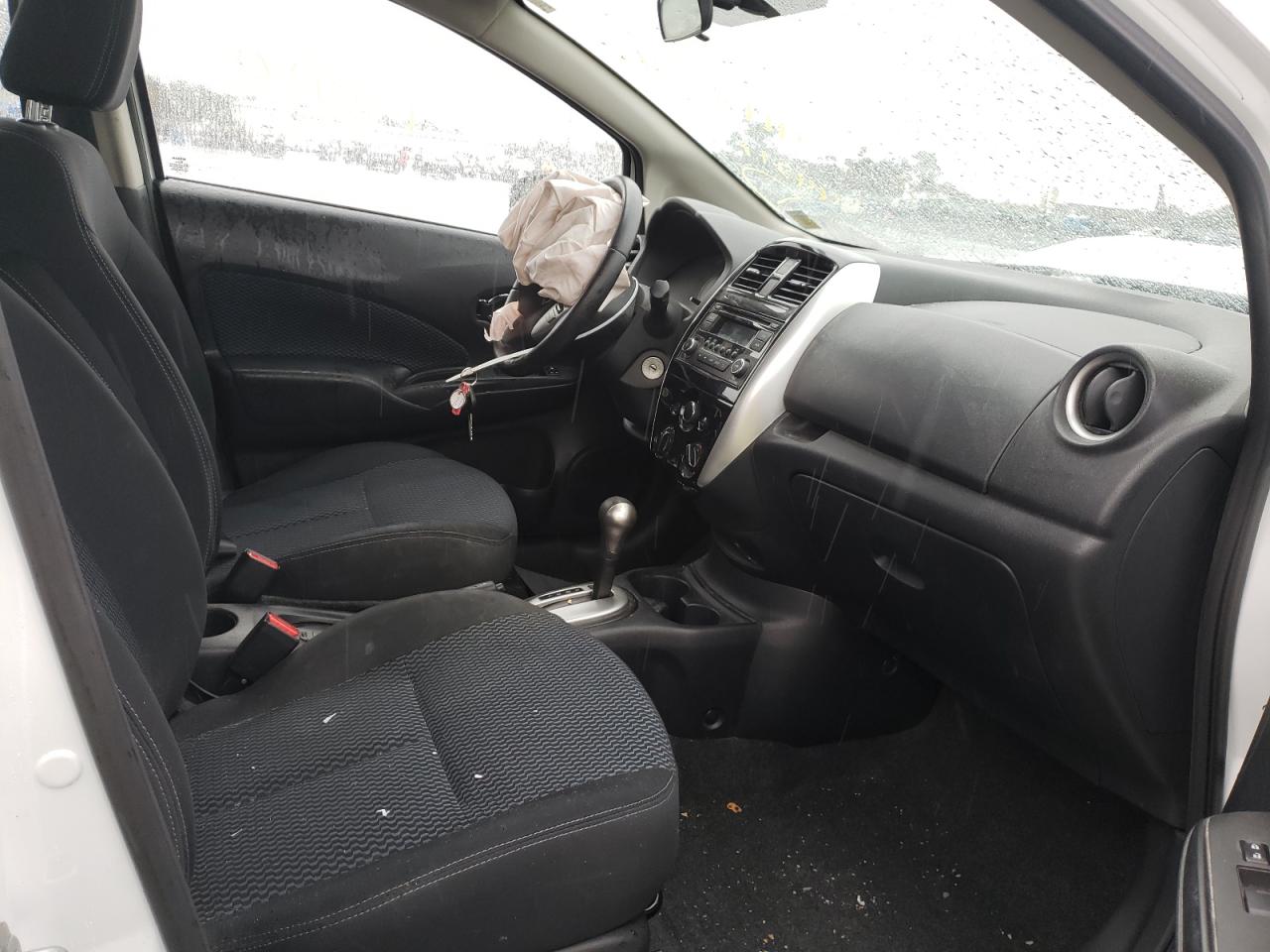 Photo 5 from auction – 2015 NISSAN VERSA NOTE with VIN 3N1CE2CP1FL442173