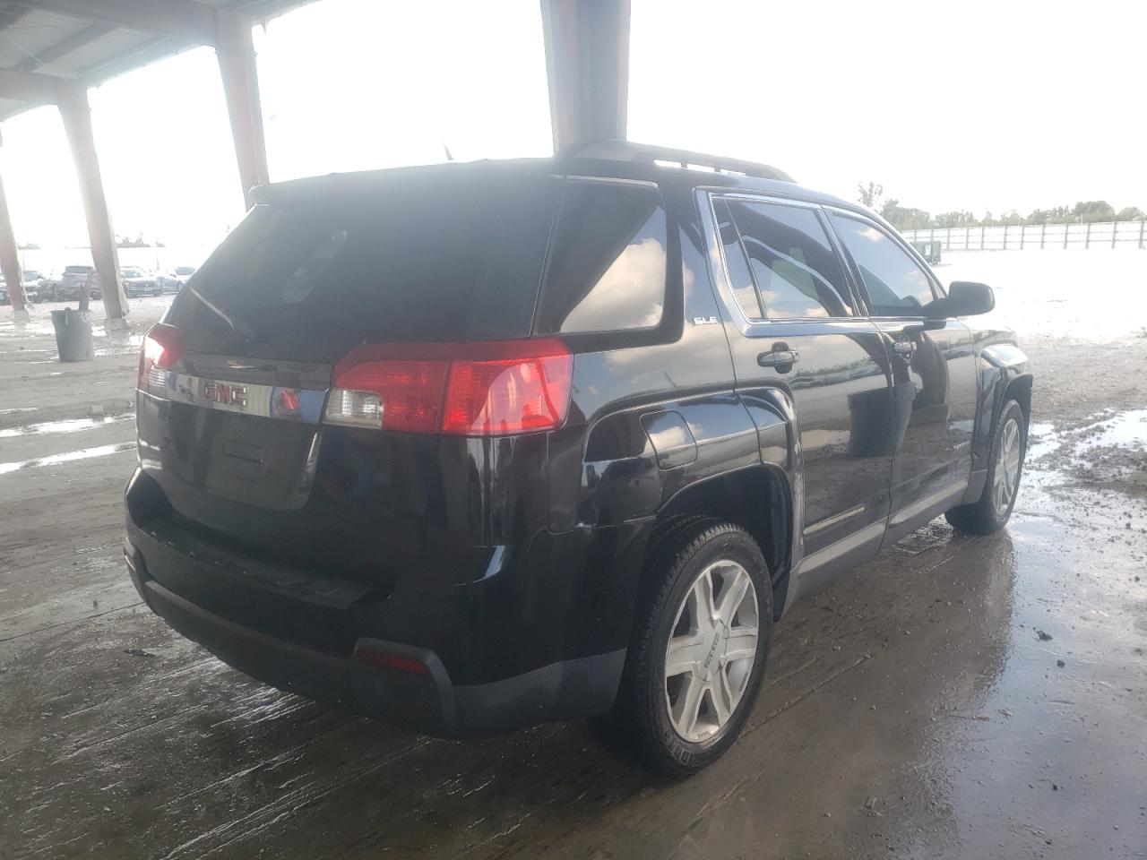 Photo 4 from auction – 2011 GMC TERRAIN SL with VIN 2CTALSEC1B6233684