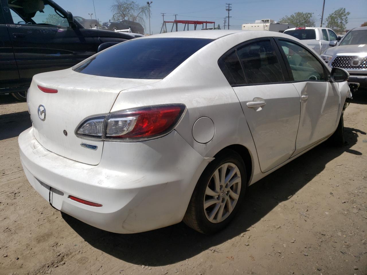 Photo 4 from auction – 2012 MAZDA 3 I with VIN JM1BL1V83C1547444