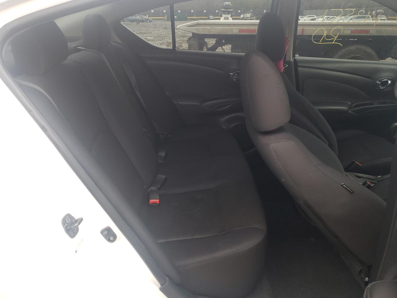 Photo 6 from auction – 2013 NISSAN VERSA S with VIN 3N1CN7AP1DL825303