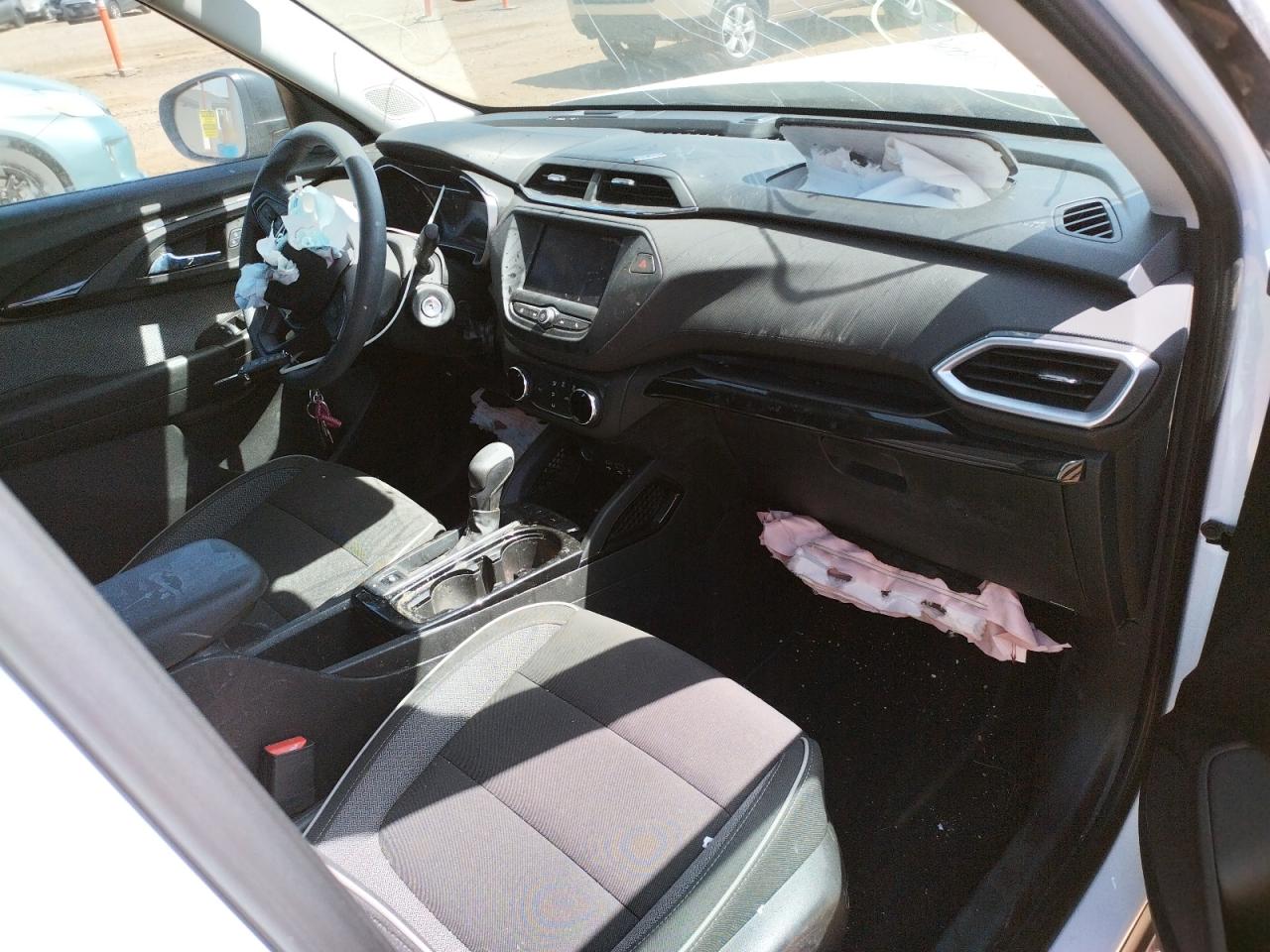 Photo 5 from auction – 2021 CHEVROLET TRAILBLAZE with VIN KL79MMS23MB102420