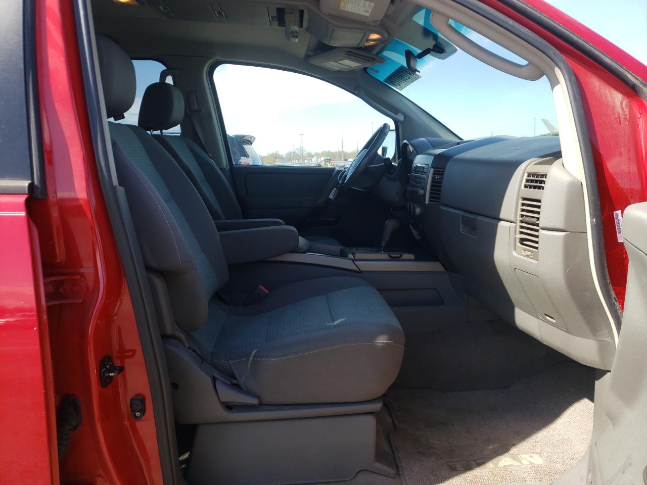 Photo 5 from auction – 2005 NISSAN TITAN XE with VIN 1N6BA07A45N529009